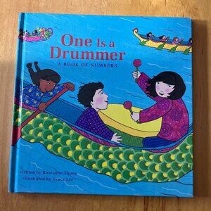 One Is a Drummer A Book of Numbers HARDCOVER  Roseanne Thong Grace Lin EXCELLENT